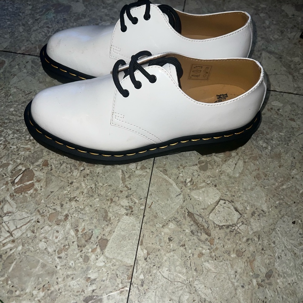 Patent leather Oxford’s Doc Marten - Picture 2 of 6